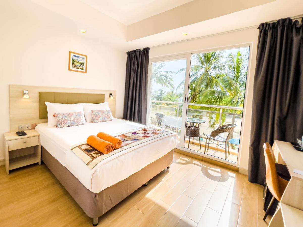 Hotel Icom Marina Sea View Maafushi Exterior foto